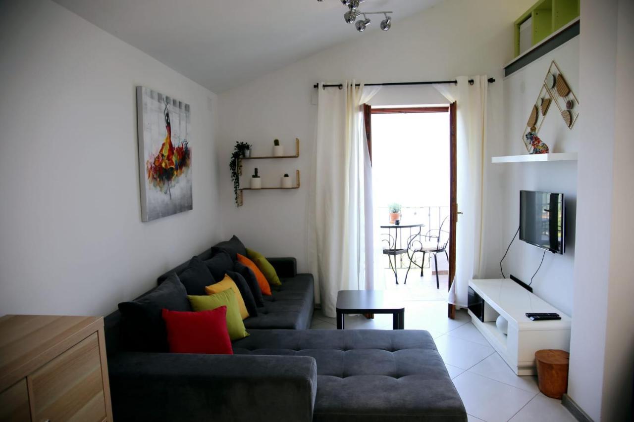 Apartman Tera Appartement Dobreć Buitenkant foto